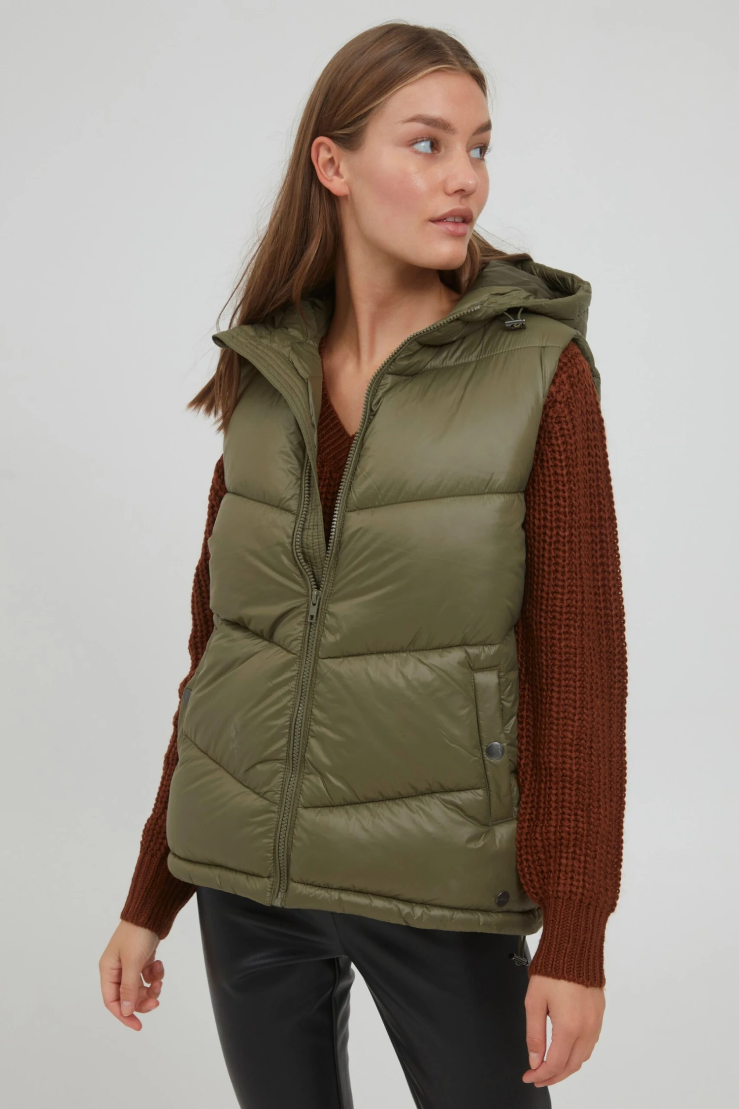 OXMO Bodywarmers Bodywarmer TABITA Dames Olijfgroen 2 OXMO Bodywarmers Bodywarmer TABITA Dames Olijfgroen - Afbeelding 2