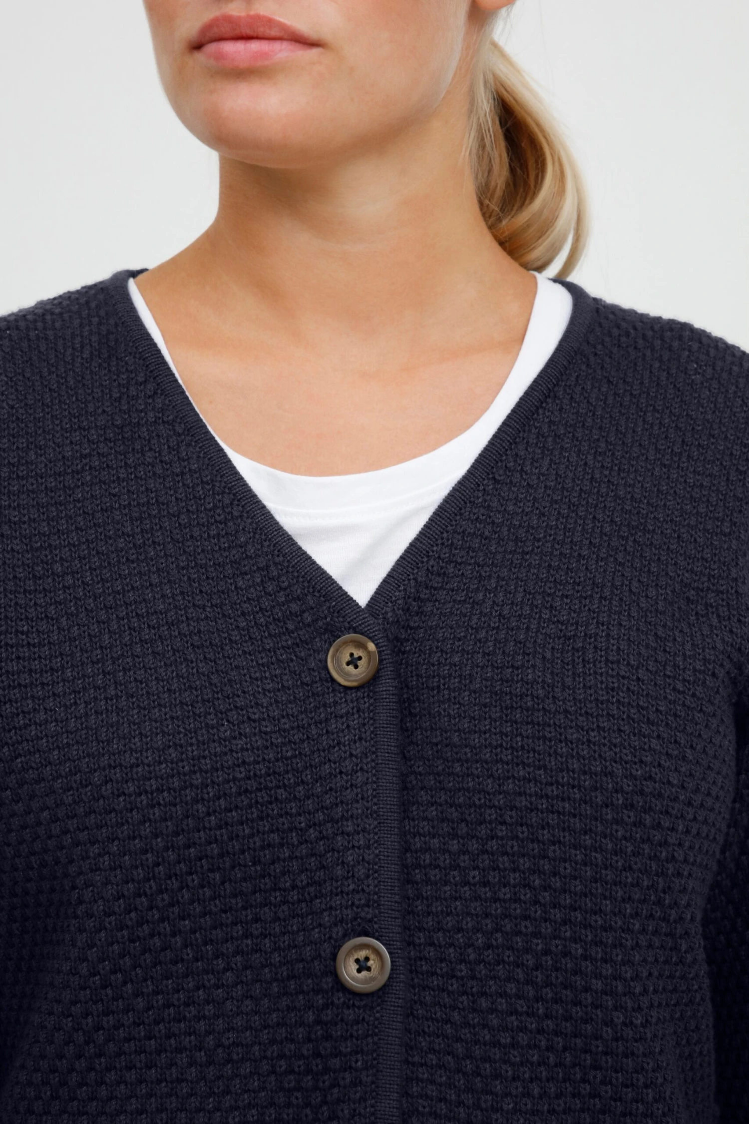 OXMO Vesten Gebreid Vest Helga Dames Marine 5 OXMO Vesten Gebreid Vest Helga Dames Marine - Afbeelding 5